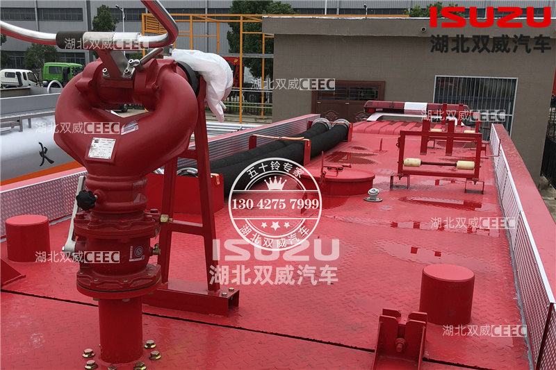 五十铃FVZ   10方水罐泡沫联用消防车