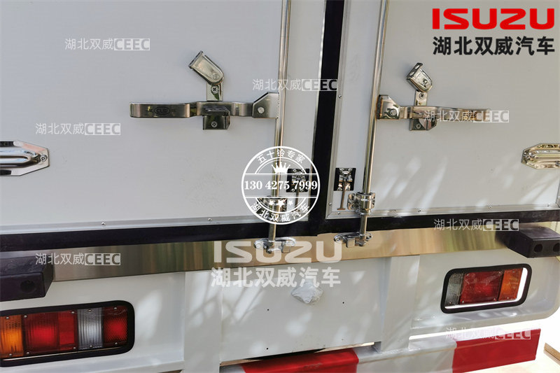 国六热销车型 庆铃五十铃100P 双排座冷藏车 冷链运输车