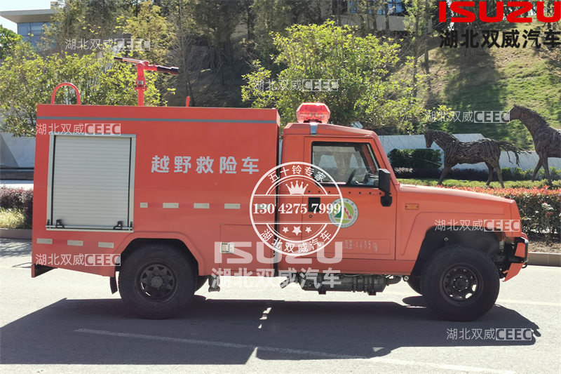 越野救险车.jpg