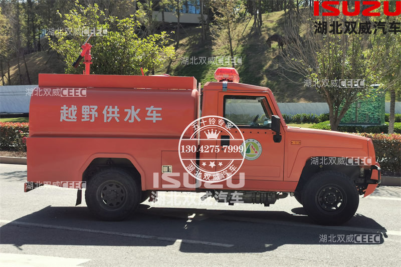 越野供水车.jpg