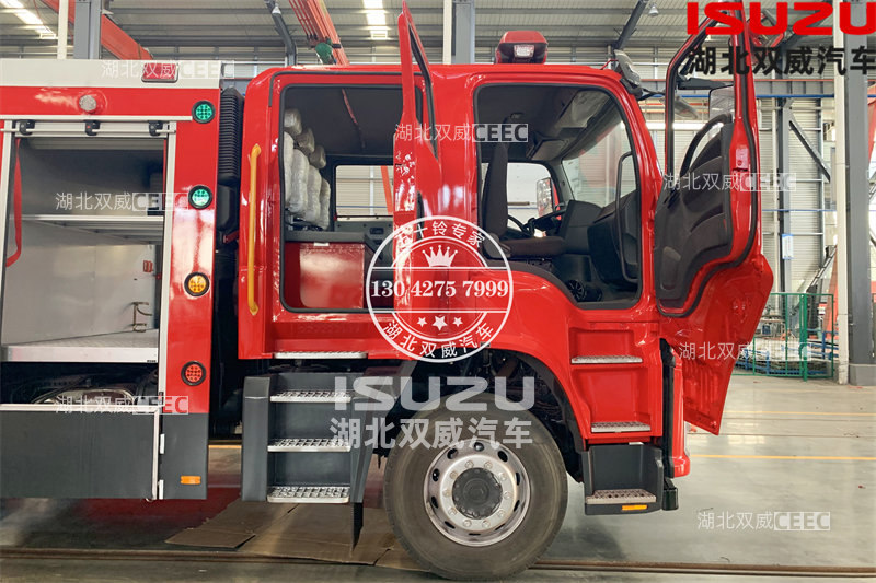 FVR消防车3.jpg
