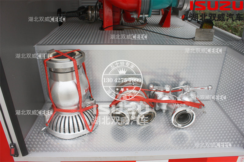 新闻700P消防车.jpg