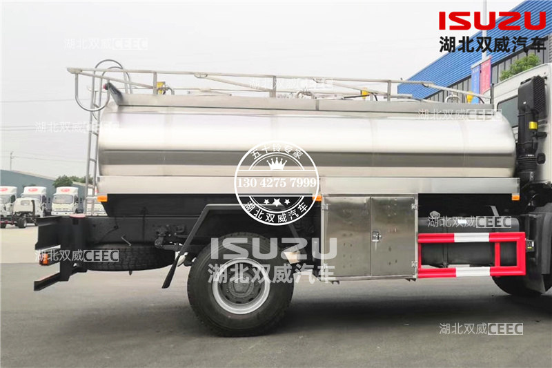 鲜奶车3.jpg