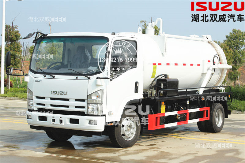 1. ISUZU ELF 8000Liters Sewage Tanker truck export to Djibouti (1).jpg